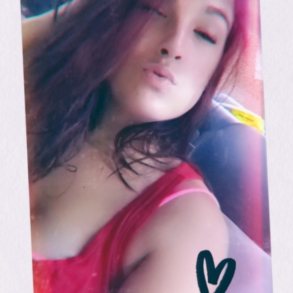 Meet your Posher, Courtney